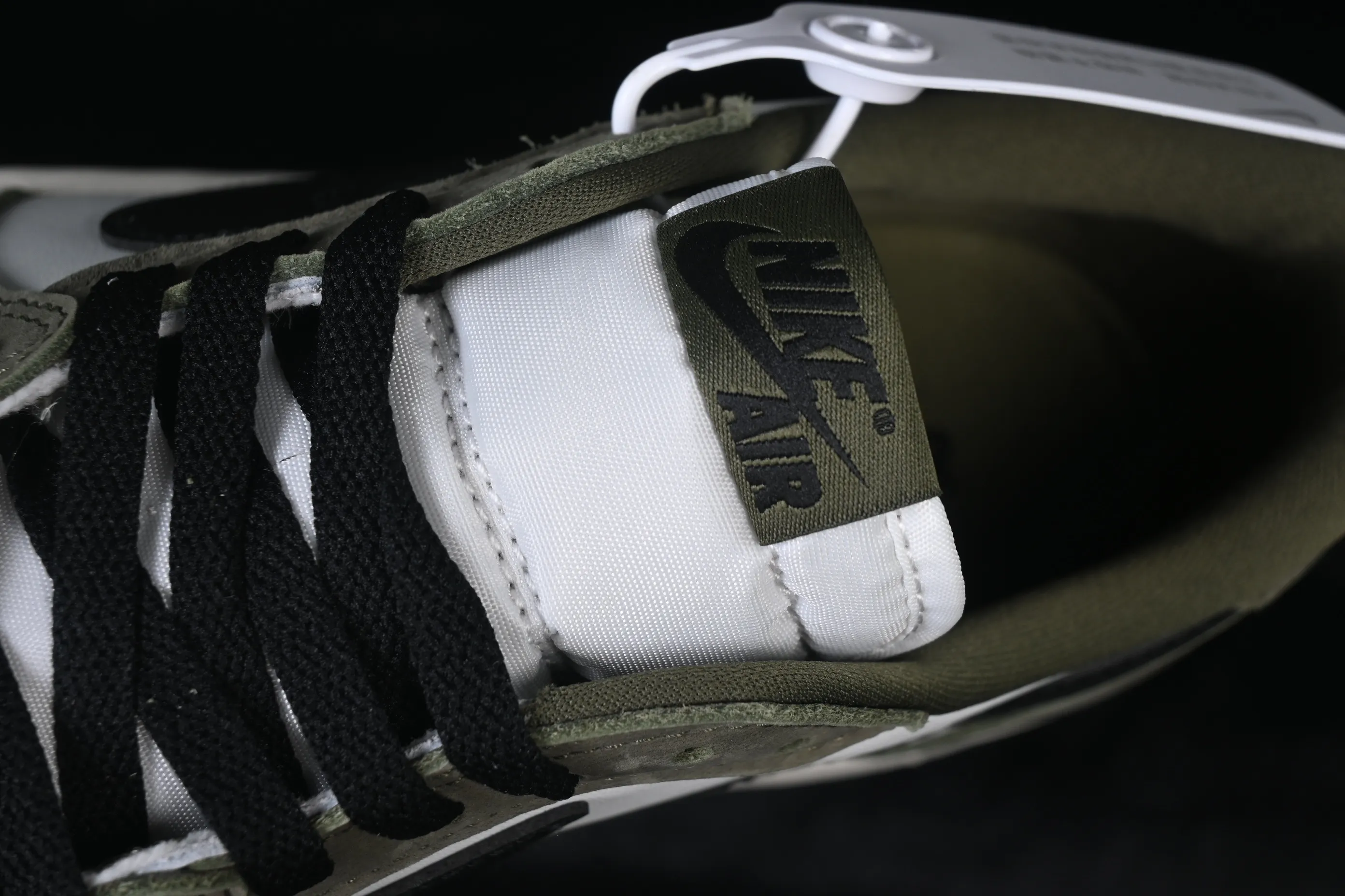 All categories Air Jordan Jordan series basketball shoes Air Jordan 1 Low Travis Scott x Air Jordan 1 Low OG AJ1 Joe 1 undercut low top HQ6998-200